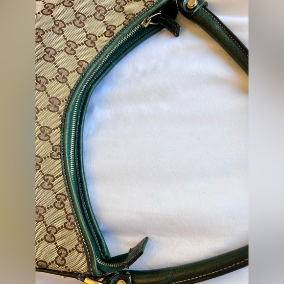 Authentic GUCCI Abbey D-ring Hobo in Green Strap - Picture 9 of 15